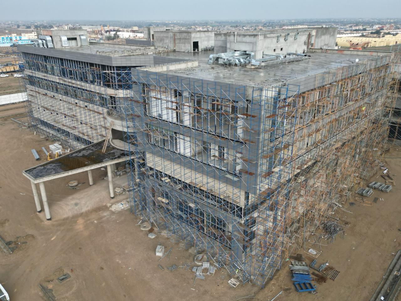 You are currently viewing وزارة التخطيط تتابعُ ميدانيا مشروع إنشاء مستشفى عام سعة (100) سرير في قضاء الكرمة بمحافظة الانبار