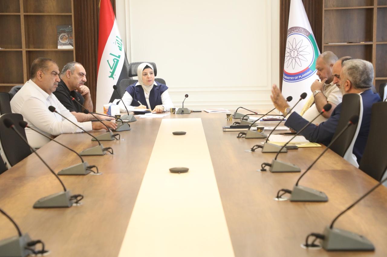 You are currently viewing وزارة التخطيط تعقد اجتماعها الأول لمناقشة مشروع المجمع السكني في قرية القمر العصرية جنوب بغداد