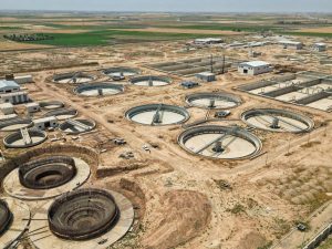 Read more about the article وزارة التخطيط تبحثُ ميدانياً أسباب تأخر إنجاز مشروع مجاري كركوك الموحد