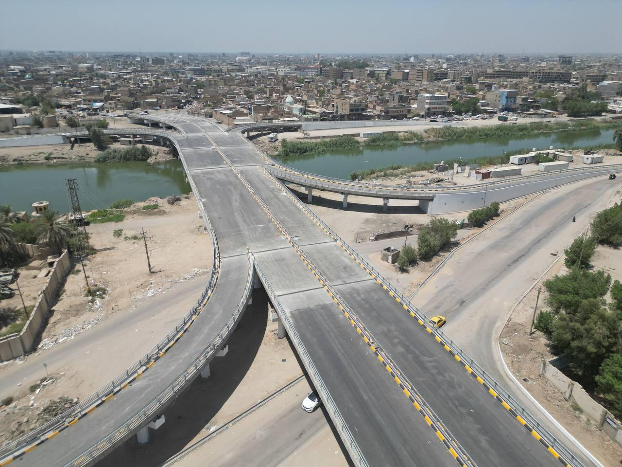 You are currently viewing فرق وزارة التخطيط تتابع تقدم مشروع إنشاء جسر عشتار في محافظة بابل