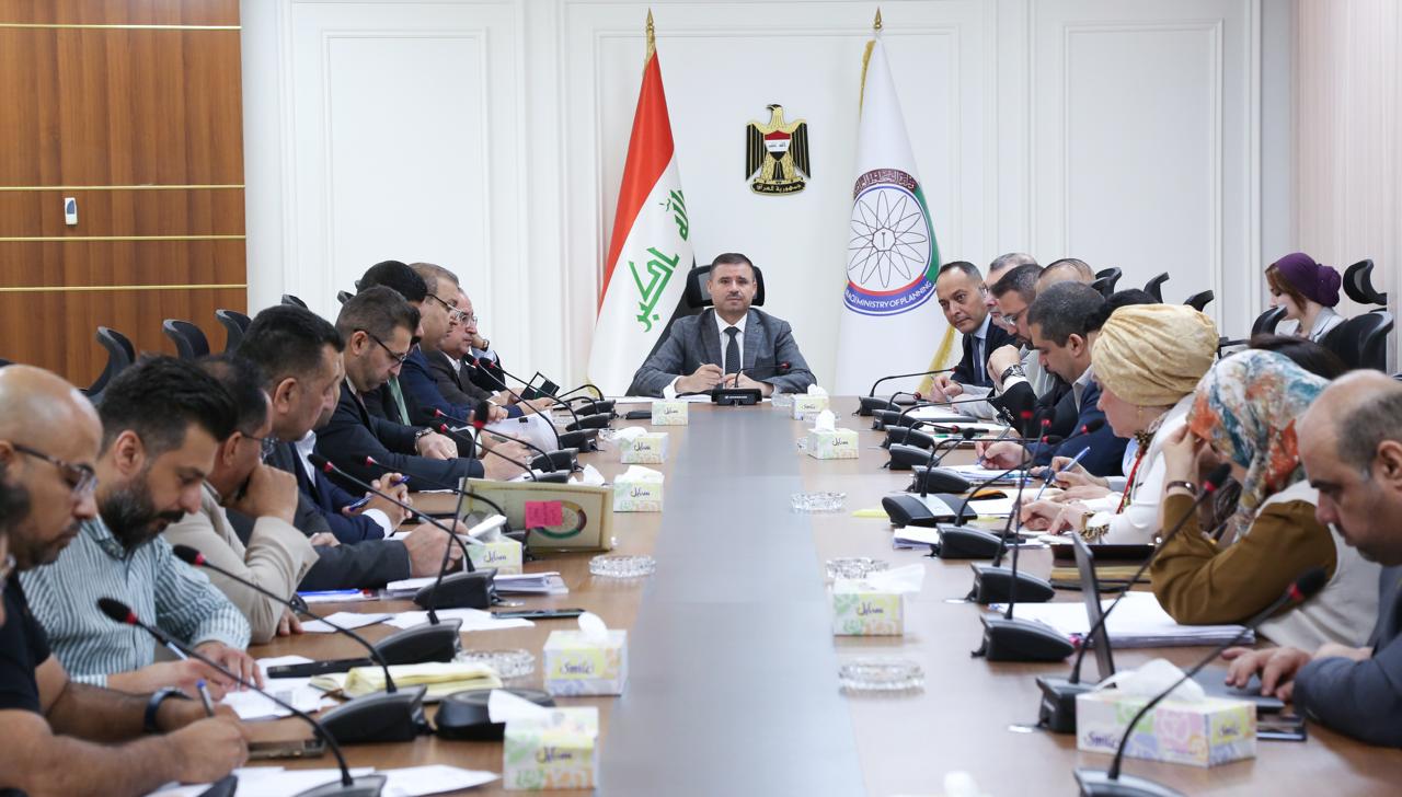 You are currently viewing وزارة التخطيط تبحث مع الوزارات القطاعية آليات اقتراح وتمويل المشاريع بقروض البنك الدولي
