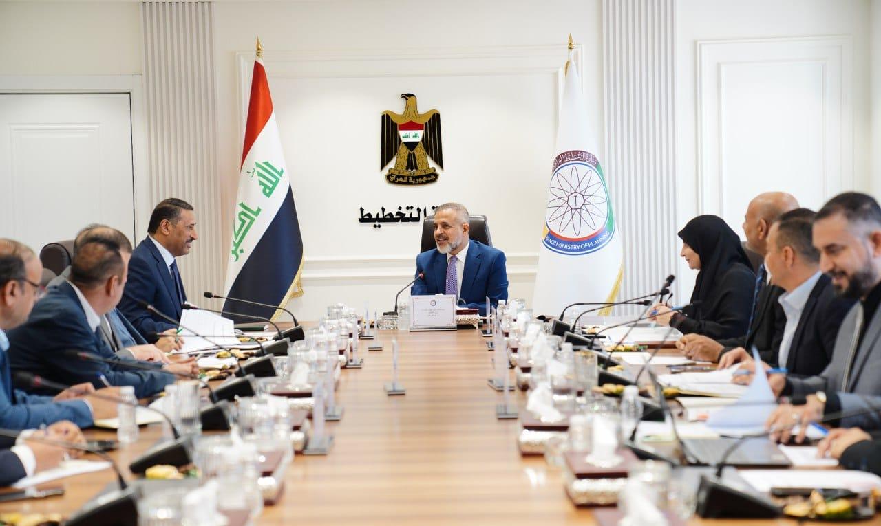 You are currently viewing نائب رئيس مجلس الوزراء – وزير التخطيط يترأس اجتماع لجنة معالجة مشكلات المستشفيات المتلكئة