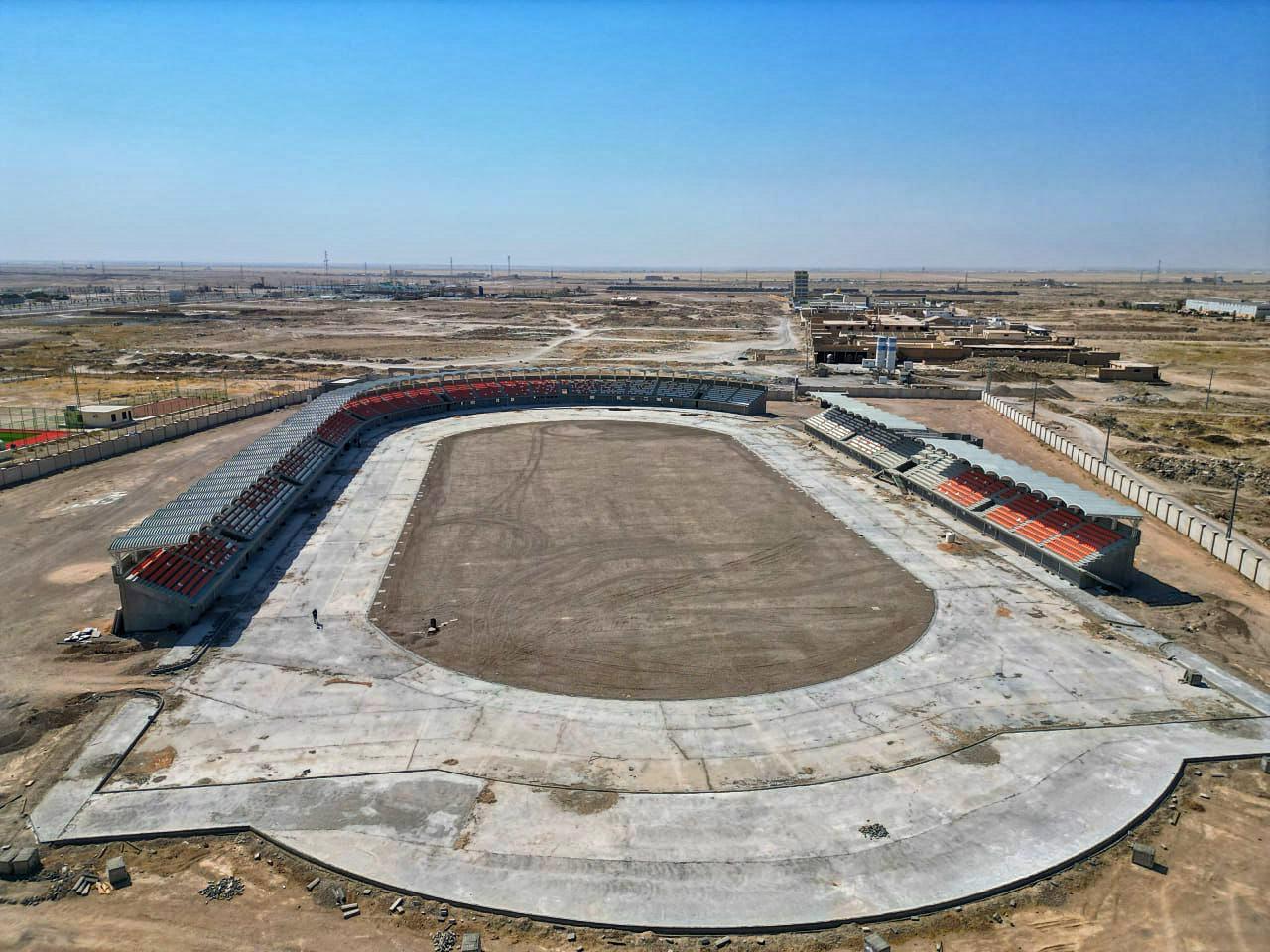 You are currently viewing وزارة التخطيط تتابع ميدانياً مشروع إنشاء ملعب سعة (5) آلاف متفرج في قضاء الكرمة بمحافظة الأنبار