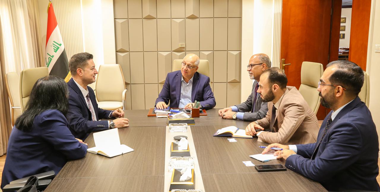 Read more about the article وكيل وزارة التخطيط للشؤون الفنية يلتقي رئيس مجلس الأعمال الكندي – العراقي