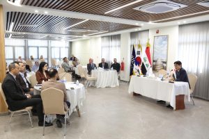 Read more about the article وزارة التخطيط تستضيف منتدى تبادل المعرفة للمشاركين في البرامج التدريبية الكورية