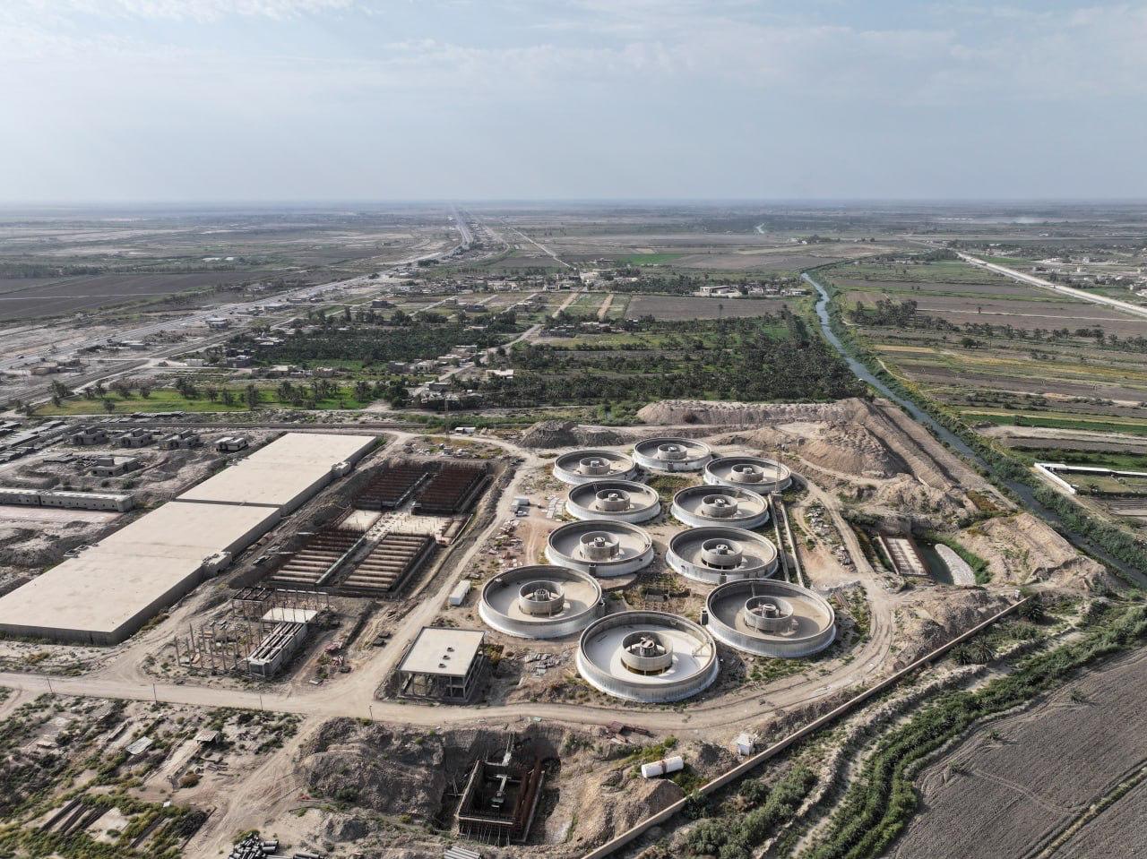 You are currently viewing وزارة التخطيط تتابع ميدانيًا مشروع ماء السماوة الكبير في محافظة المثنى