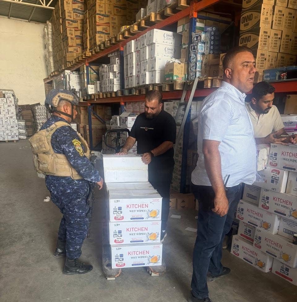 Read more about the article استمرار الجولات الرقابية لفرق الجهاز المركزي للتقييس على مخازن المواد الغذائية والكهربائية في بغداد