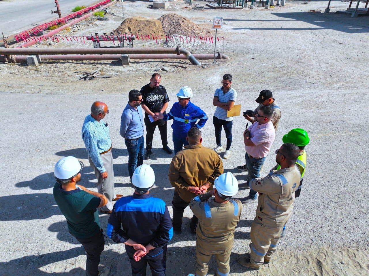 You are currently viewing وزارة التخطيط تتابع ميدانياً مشروع تأهيل وحدة الأسفلت في مصفى السماوة بمحافظة المثنى