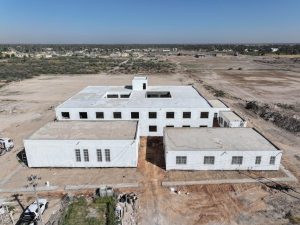 Read more about the article وزارة التخطيط تطّلع ميدانيًا على مشروع إنشاء (11) مدرسة ابتدائية بسعة (18) صفًا في محافظة النجف الأشرف