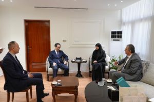 Read more about the article وزارة التخطيط تبحثُ مع السفير الكوري الجنوبي سُبلَ تعزيز التعاون المُشترك بين البلدين