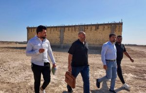 Read more about the article وزارة التخطيط تبحثُ ميدانياً استئناف العمل بمشروع إنشاء وحدة معالجة المياه الثقيلة في قضاء الإمام الصادق بمحافظة البصرة