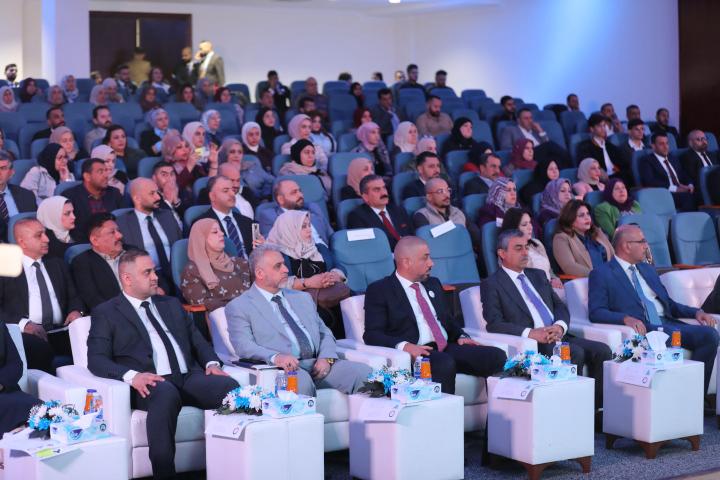 Read more about the article وزارة التخطيط تفتتح مركز البيانات الإحصائي الوطني في هيأة الإحصاء