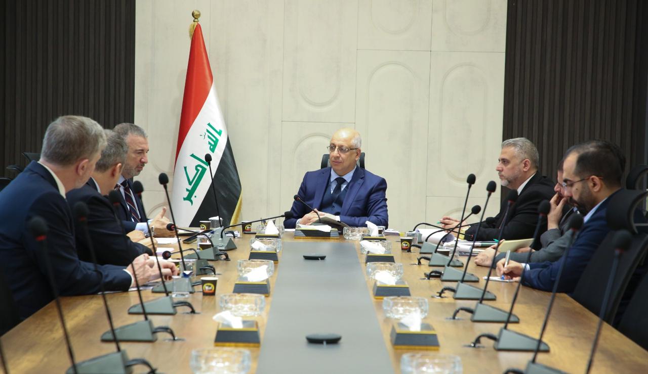 Read more about the article وزارة التخطيط تبحثُ مع البنك الدولي المشاريع الجديدة لعام 2026