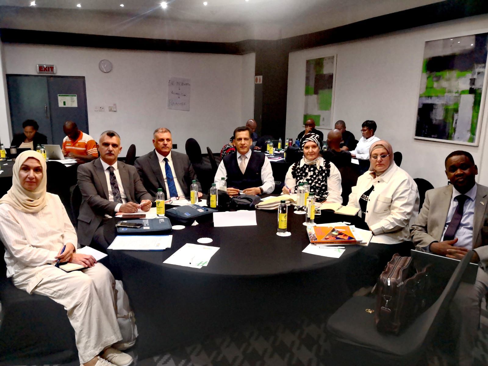 You are currently viewing وفد من وزارة التخطيط يشارك في زيارة دراسية إلى جنوب أفريقيا للاطلاع على تجارب برامج الأشغال العامة