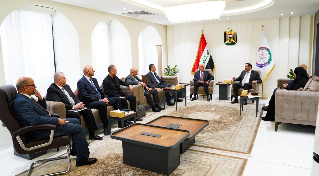 You are currently viewing وزير التخطيط وكالة يستقبل وزير الصحة ويبحثان سير تنفيذ عدد من مشاريع المستشفيات