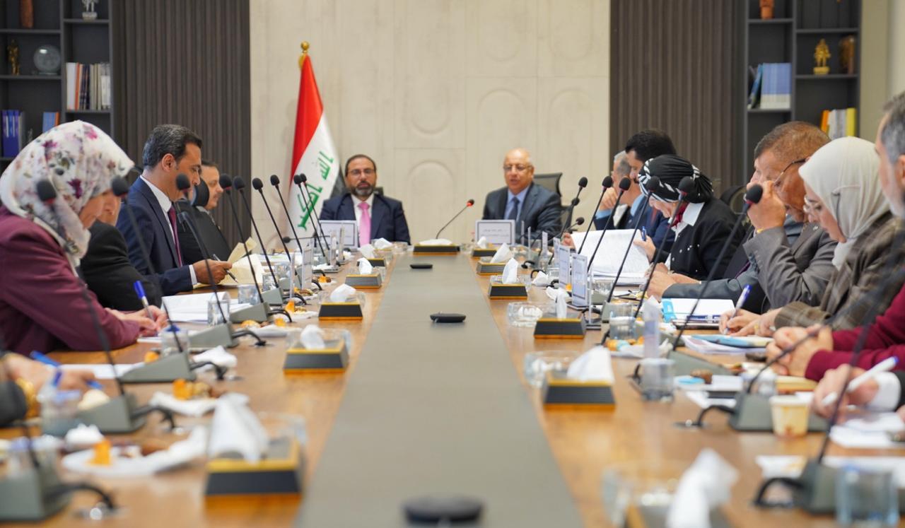 You are currently viewing وزارة التخطيط تناقش مؤشر ساعات العمل في العراق