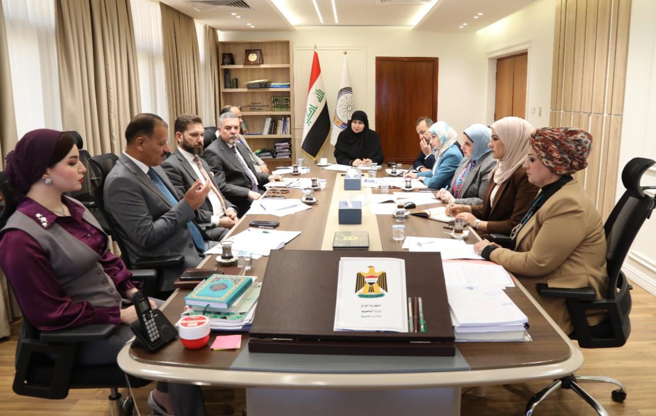 You are currently viewing وزارة التخطيط تبحث استكمال تنفيذ مشاريع استراتيجية الإصلاح الإداري في مؤسسات الدولة