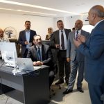 وزير التخطيط وكالة يطّلع على آليات حماية بيانات التعداد السكاني خلال زيارته لهيأة الإحصاء