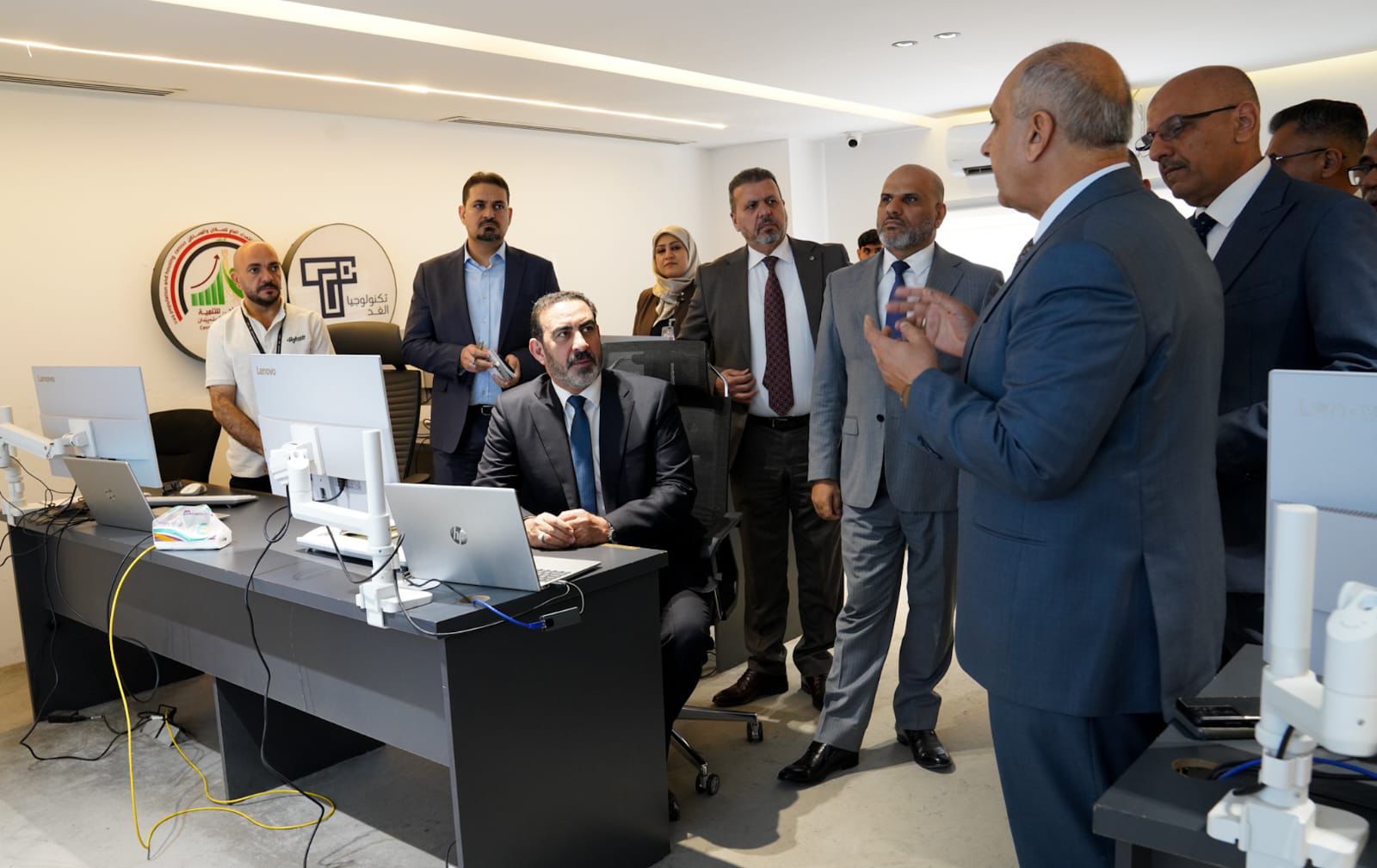 Read more about the article وزير التخطيط وكالة يطّلع على آليات حماية بيانات التعداد السكاني خلال زيارته لهيأة الإحصاء