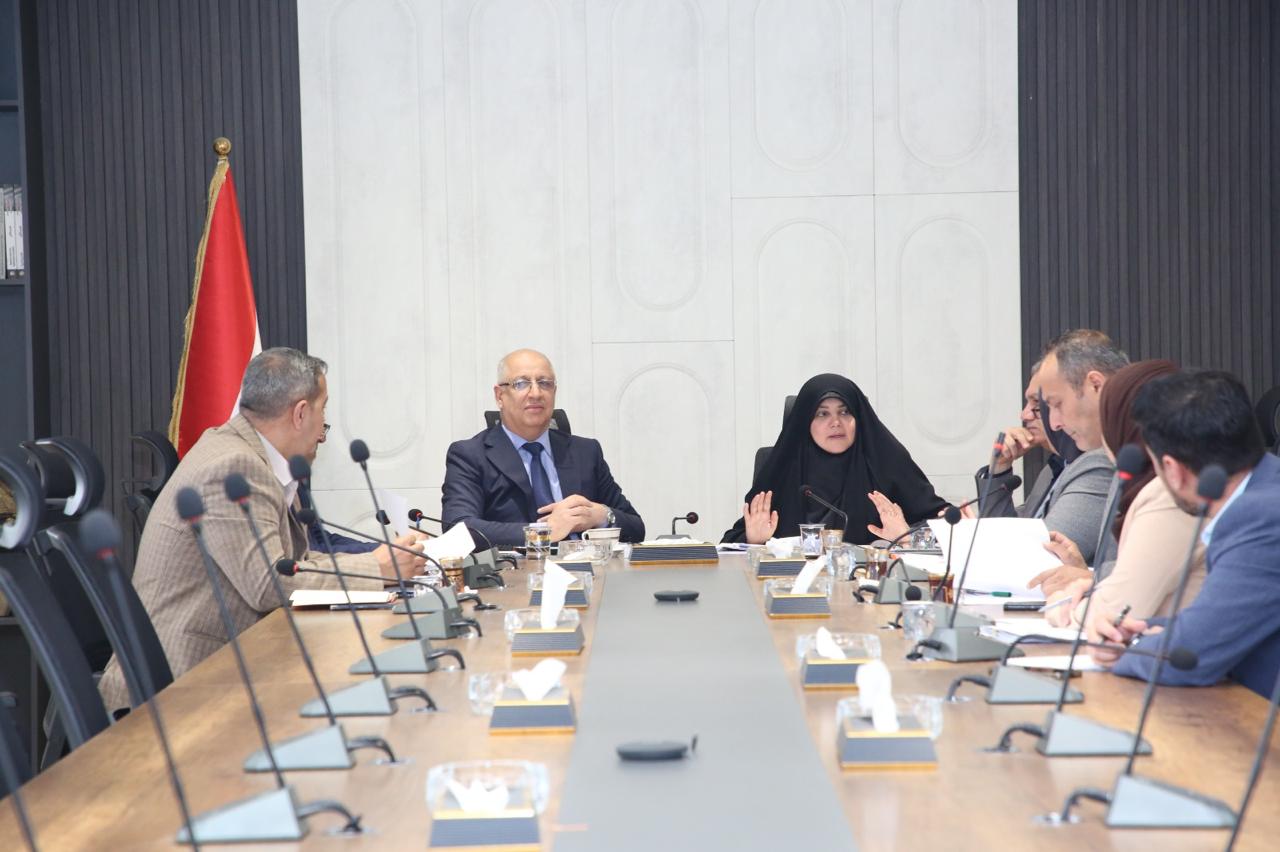 Read more about the article وزارتا التخطيط والعمل تبحثان آليات تطوير نظام معلومات سوق العمل في العراق