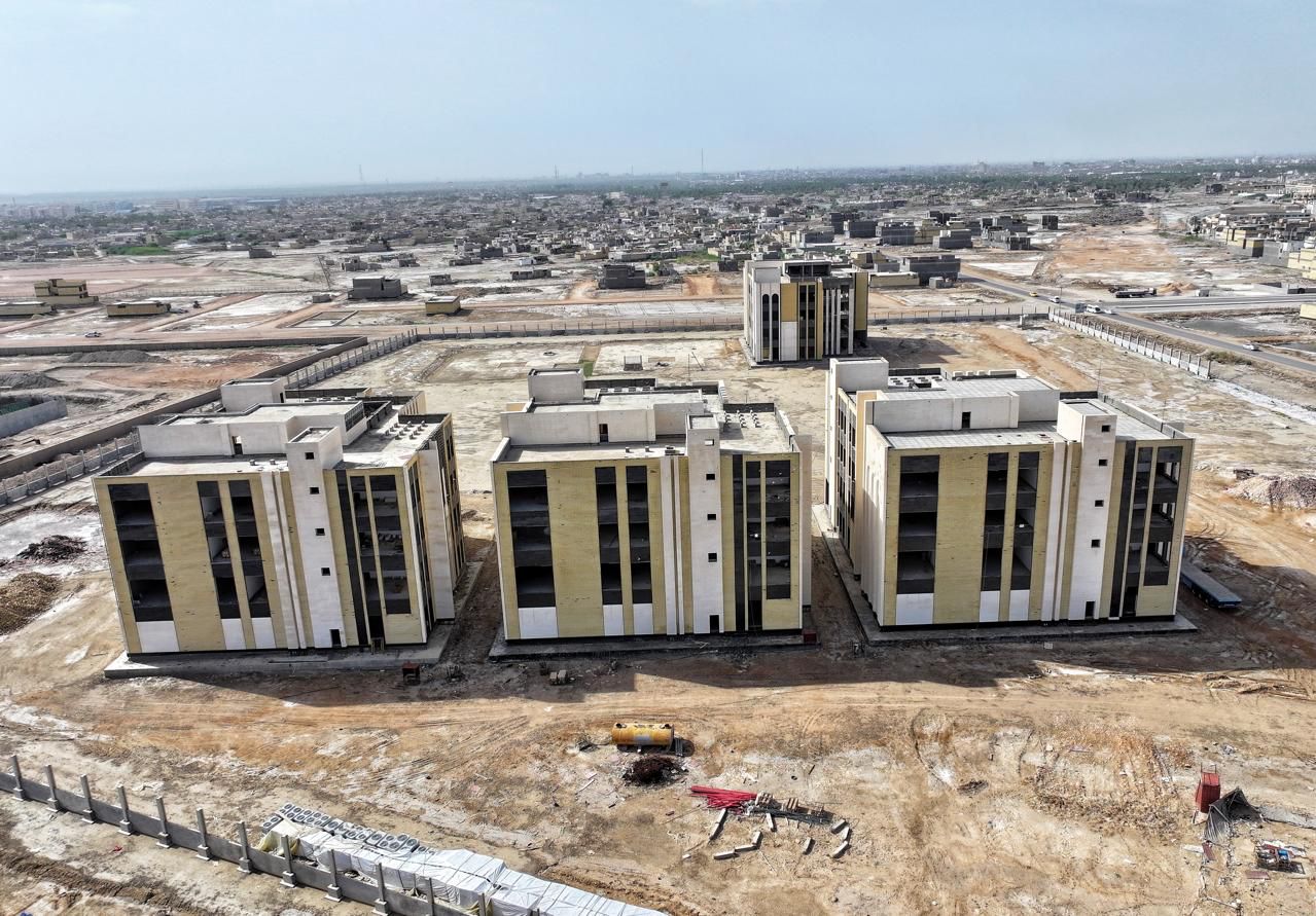 Read more about the article وزارة التخطيط تبحثُ ميدانيا أسباب توقف العمل بمشروع إنشاء مجمع مدارس الأيتام في المثنى
