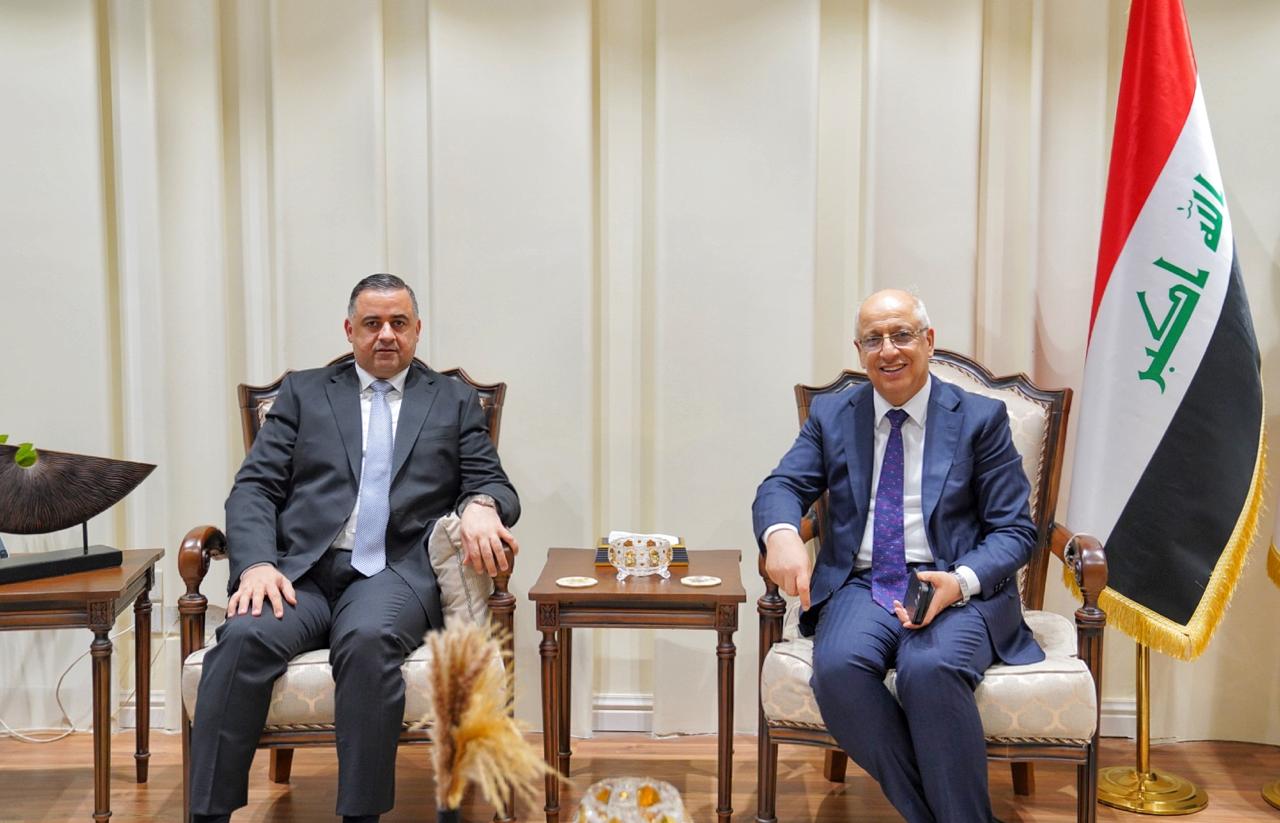 You are currently viewing وكيل وزير التخطيط يلتقي محافظ صلاح الدين ويبحث معه الواقع التنموي والخدمي في المحافظة