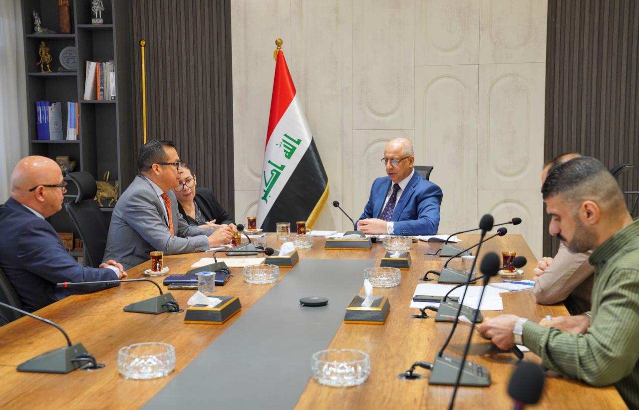 You are currently viewing وزارة التخطيط تبحثُ مع البنك الدولي آفاق التعاون المشترك بين الجانبين
