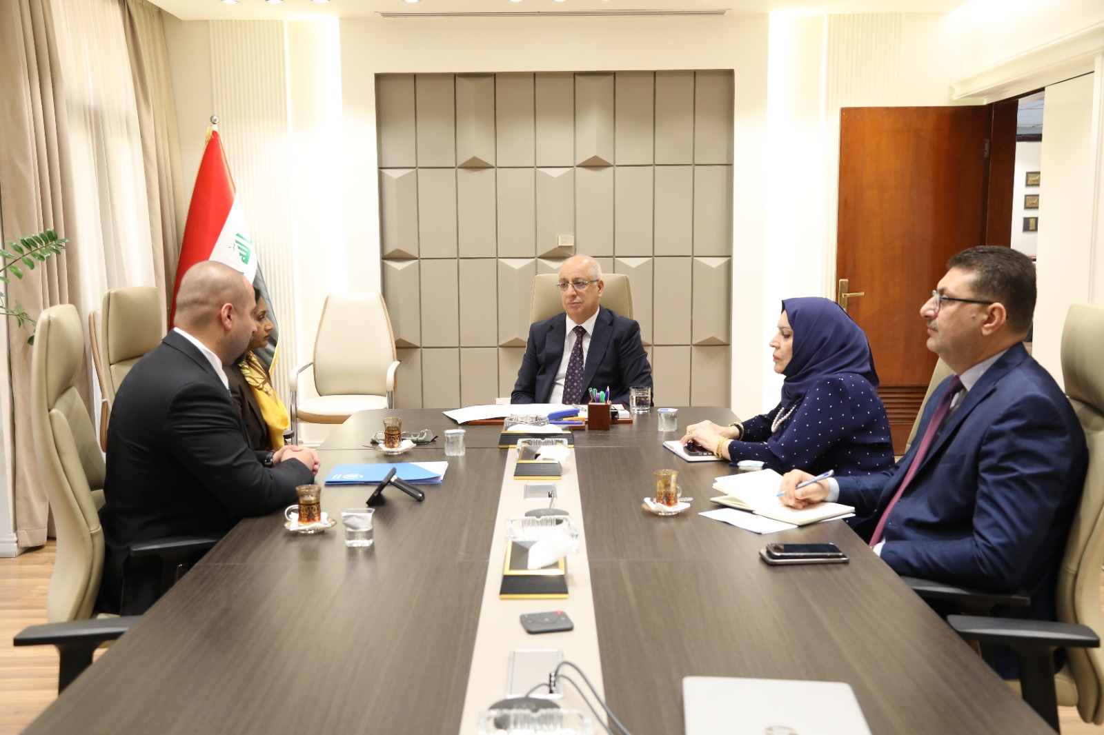 You are currently viewing وزارة التخطيط وبرنامج الأغذية العالمي يبحثان تعزيز التعاون التنموي وتسليم الخطة الاستراتيجية الوطنية للأعوام (2026–2029)