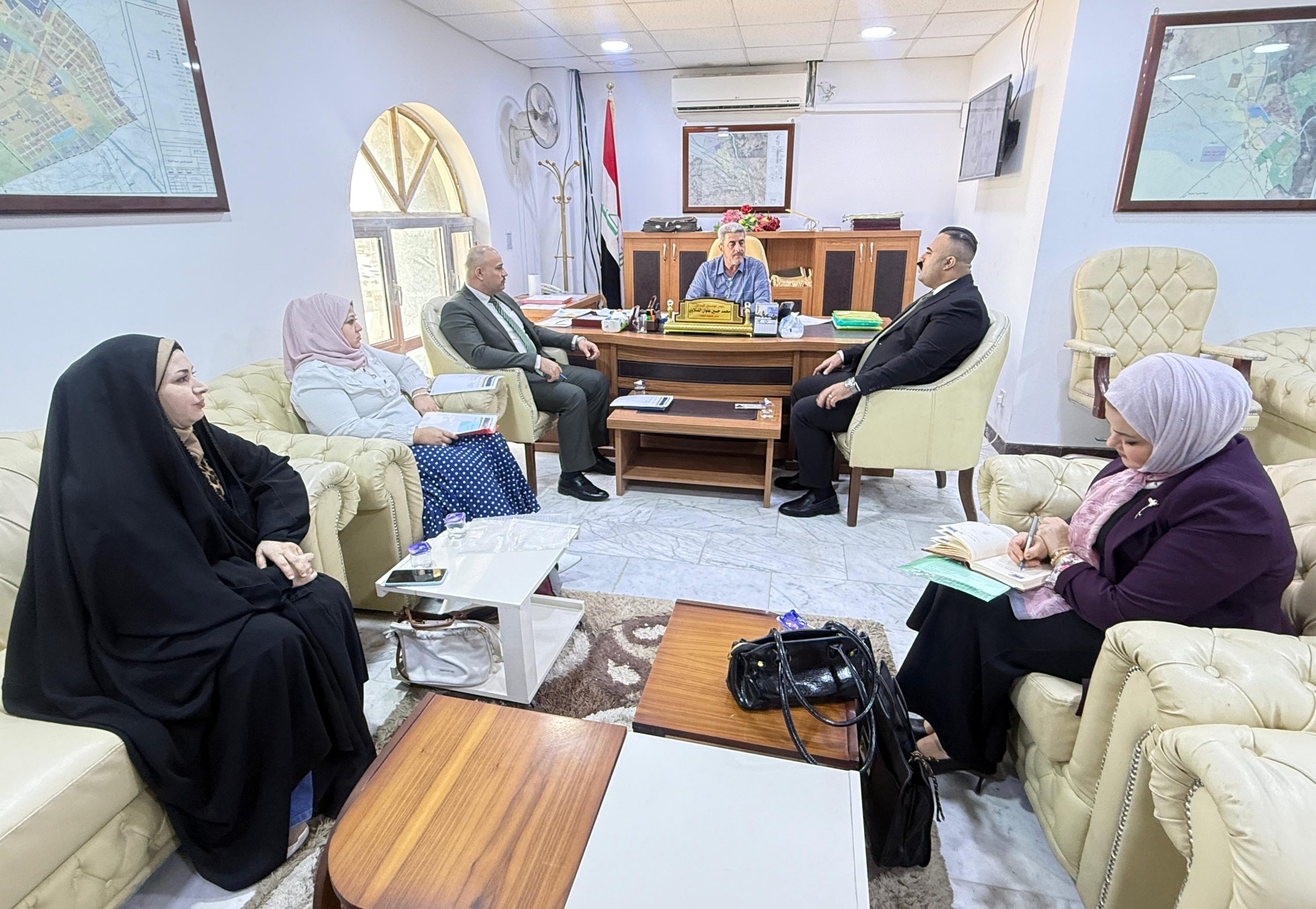 Read more about the article الفريق الوزاري للنزاهة ومُكافحة الفساد في وزارة التخطيط يزور تشكيلاته في النجف الأشرف