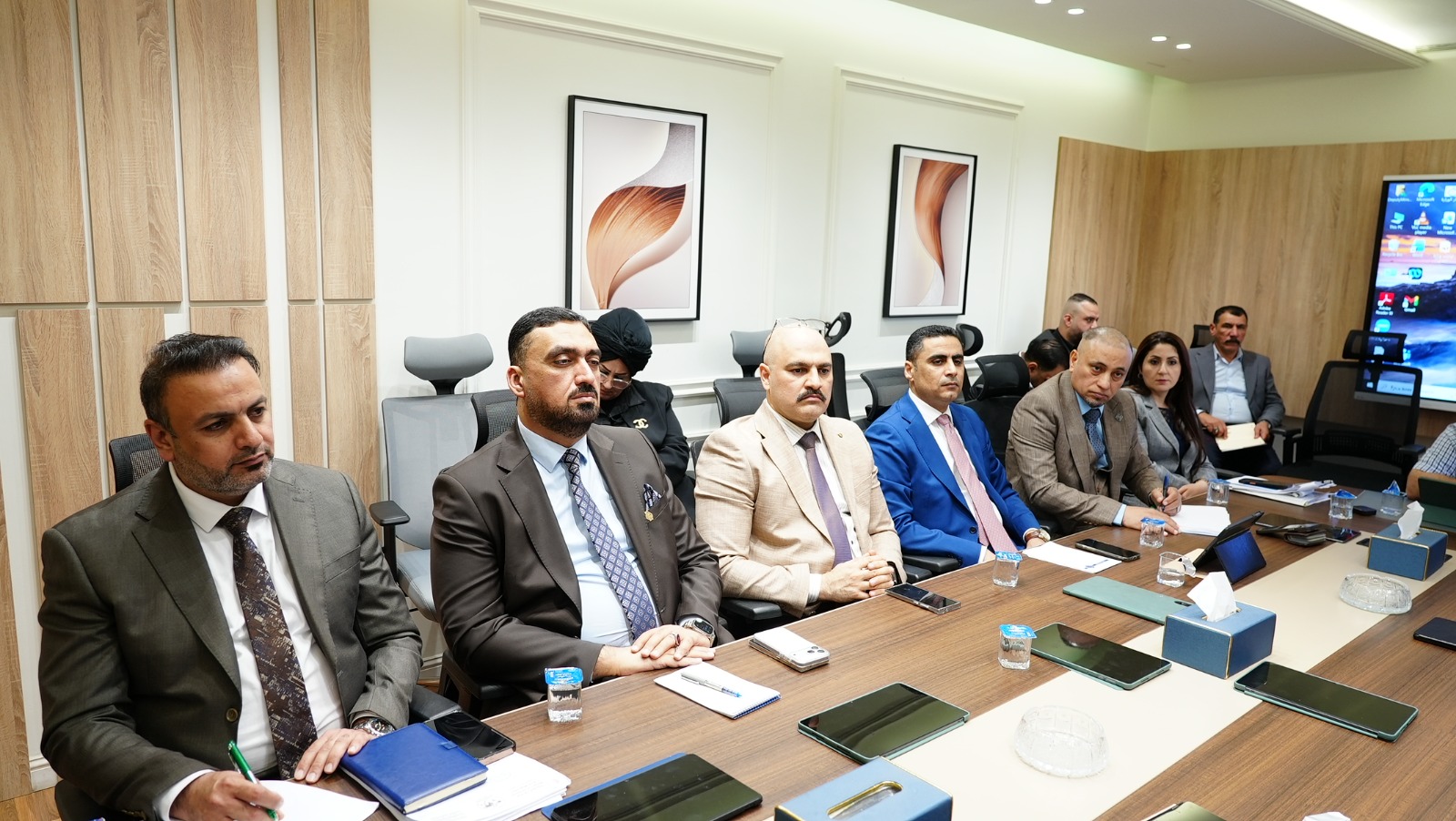 Read more about the article وكيل وزارة التخطيط تلتقي عددا من ممثلي مكون الكرد الفيلية في بغداد
