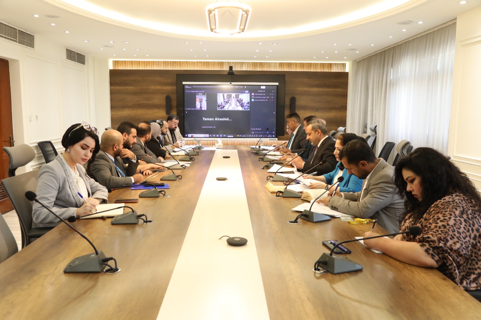 Read more about the article وزارة التخطيط تناقش مشروع تعزيز الوصول إلى الهوية القانونية والتصدي للاتجار بالبشر عبر الحدود